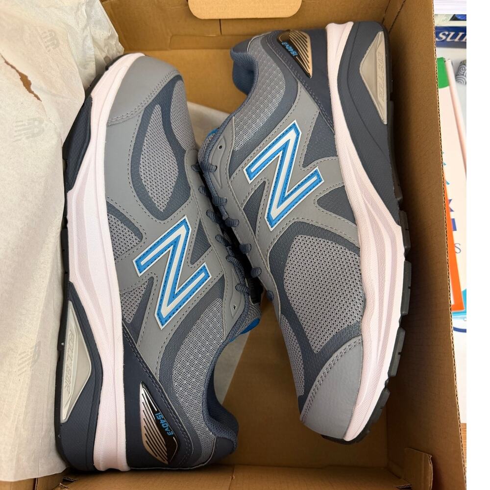New Balance Men 1540v3 Running Sneaker Tennis Shoes Grey White Blue New 11 Wide - Picture 2 of 6